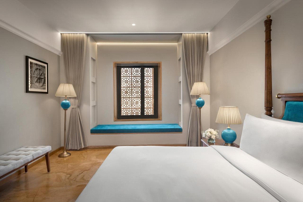 Time Square Resort & Spa Bhuj Exteriör bild