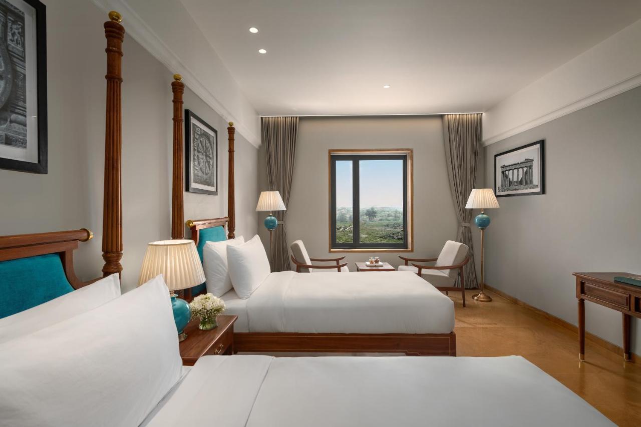 Time Square Resort & Spa Bhuj Exteriör bild