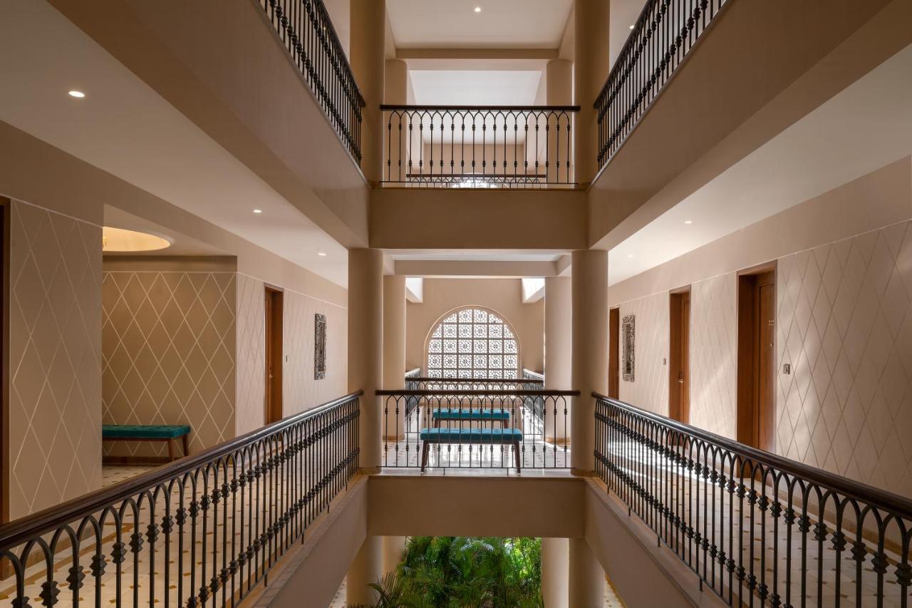 Time Square Resort & Spa Bhuj Exteriör bild