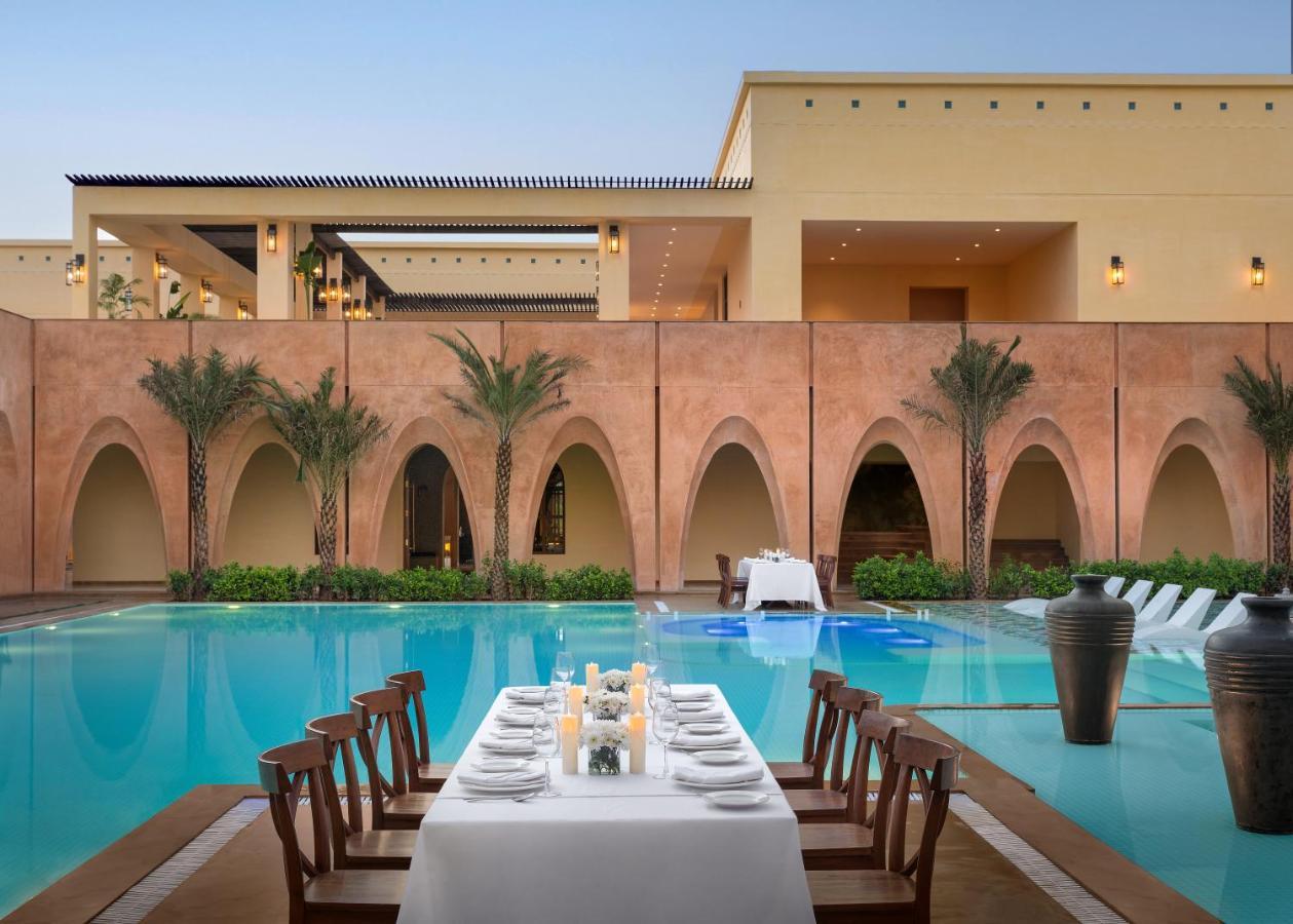Time Square Resort & Spa Bhuj Exteriör bild
